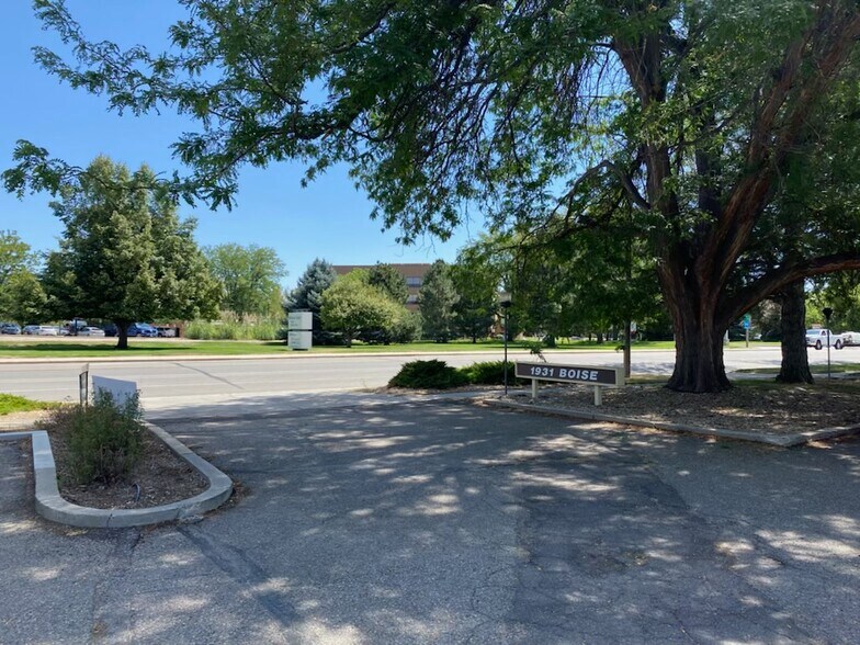 More Photos Of 1931 N Boise Ave, Loveland Medical For Lease