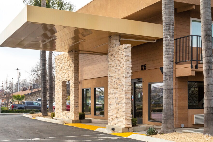 More Photos Of 1215 R St, Merced Hotel For Sale