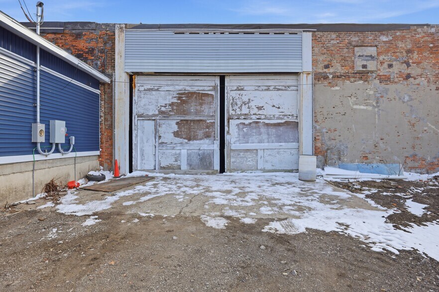 More Photos Of 688 E Eagle St, Buffalo Warehouse For Sale