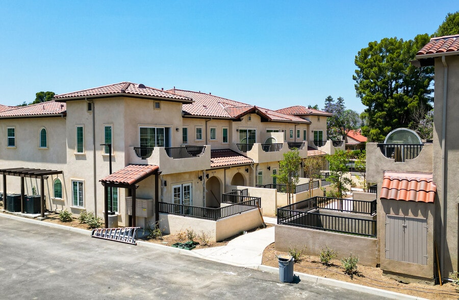 More Photos Of 5526 Los Angeles Ave, Simi Valley Apartments For Sale