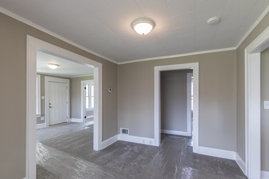 More Photos Of 2412-2416 Bradley St, Bristol Apartments For Sale