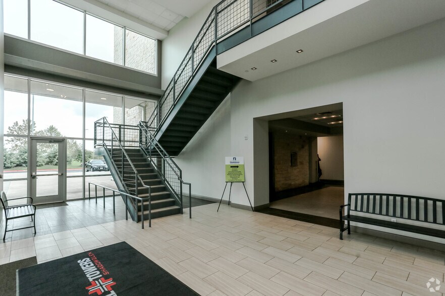 More Photos Of 14008 Shadowglen Blvd, Manor Medical For Lease