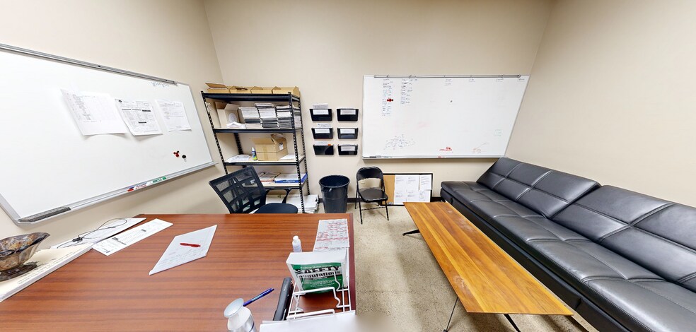 More Photos Of 609 W Poplar St, Fayetteville Warehouse For Lease