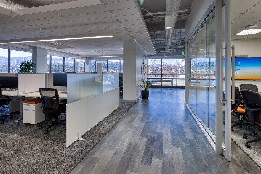 More Photos Of 6000 Stoneridge Mall Rd, Pleasanton Office For Lease