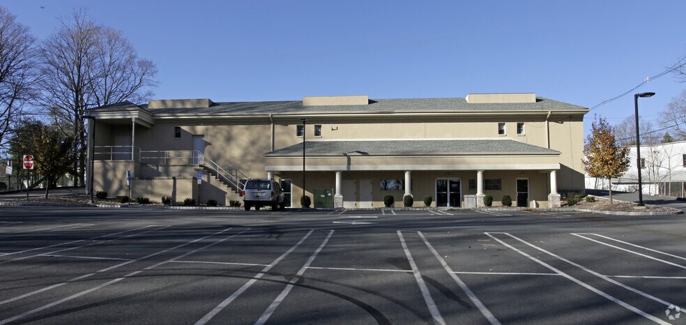 More Photos Of 389 Dover Chester Rd, Randolph Storefront Retail Office For Lease