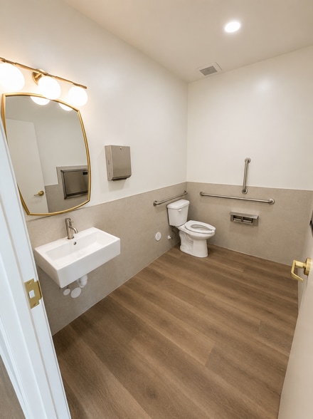 More Photos Of 13855 W Wainwright Dr, Boise Office For Lease