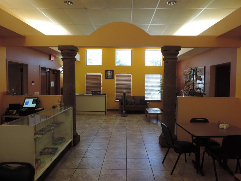More Photos Of 5119 Fairfield Dr, Laredo Restaurant For Lease