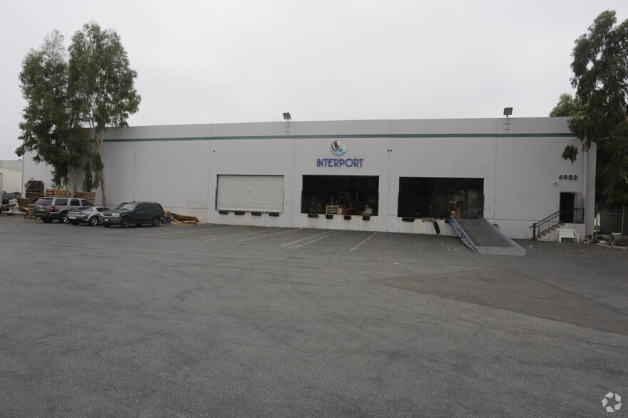More Photos Of 4882-4884 W 145th St, Hawthorne Warehouse For Lease