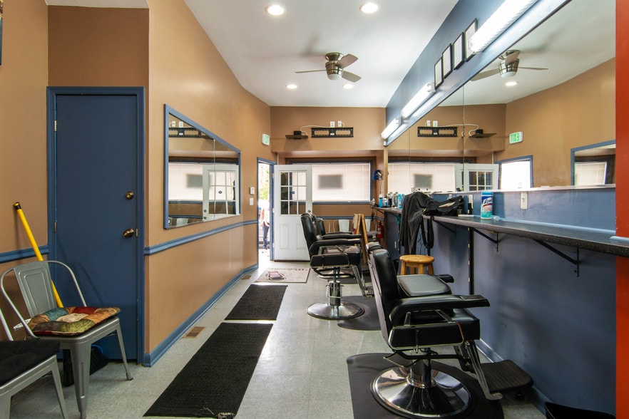 More Photos Of 2712 Pennsylvania Ave, Baltimore Storefront Retail Residential For Lease