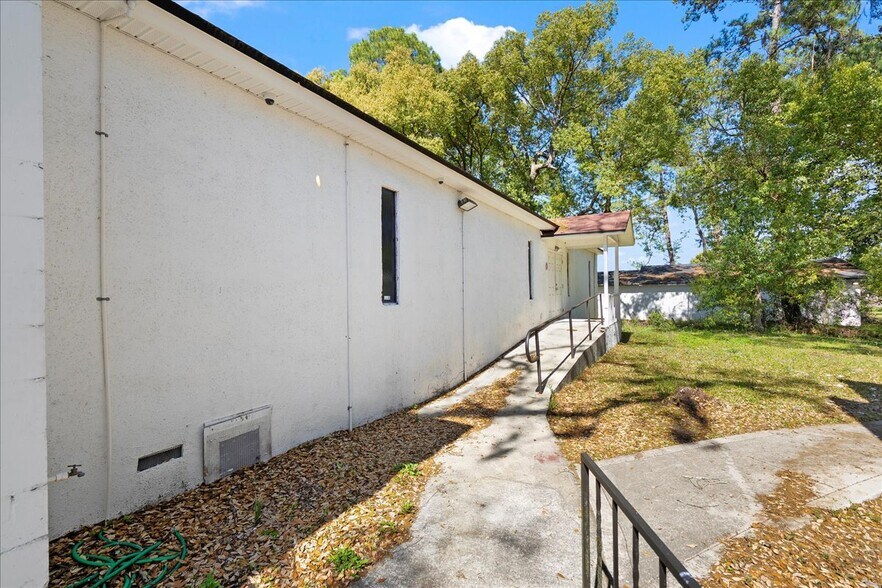 More Photos Of 1434 Oakhurst Ave, Jacksonville Religious Facility For Sale