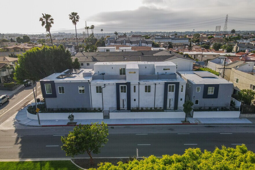 More Photos Of 2707 Ruhland Ave, Redondo Beach Multifamily For Sale