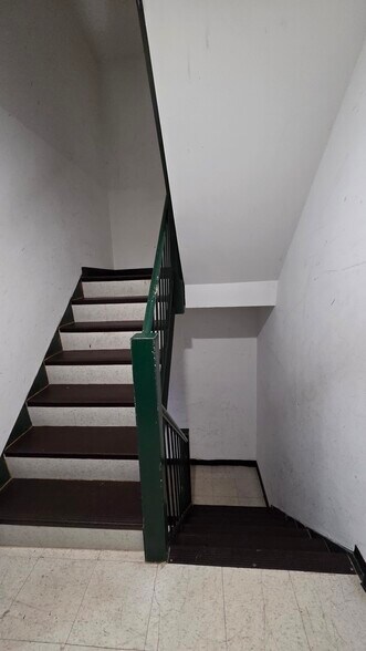 More Photos Of 76-18 Grand Central Pky, Forest Hills Apartments For Sale