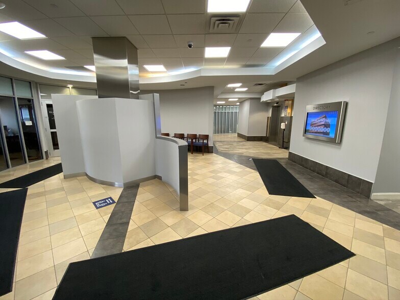 More Photos Of 7300 147th St W, Apple Valley Office For Lease