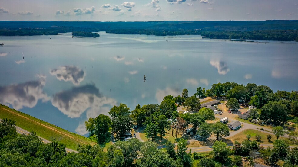 More Photos Of 18 Coffee Creek Lndg, Perryville Hotel For Sale