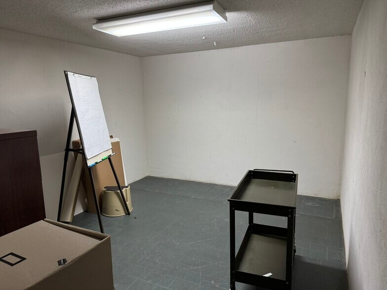 More Photos Of 5047 Highway 1, Napoleonville Office For Sale