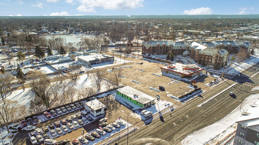 More Photos Of 9323 Garfield Ave S, Bloomington Distribution For Sale