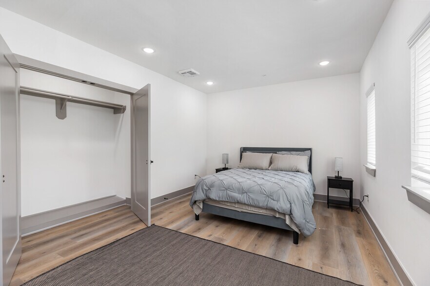 More Photos Of 2004 Binz St, Houston Apartments For Sale