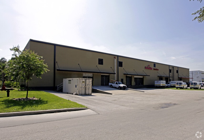 More Photos Of 3122 Shader Rd, Orlando Warehouse For Lease