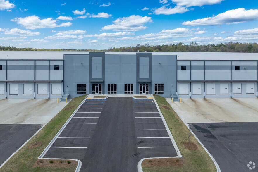 More Photos Of 225 Daniel Payne Dr, Birmingham Unknown For Lease