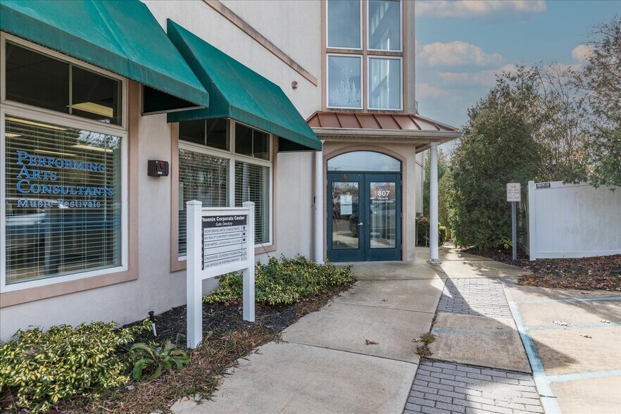 More Photos Of 807 Mantoloking Rd, Brick Office For Sale