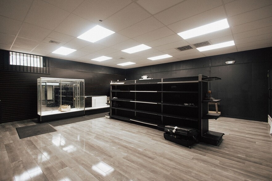 More Photos Of 2501 Penn Ave, West Lawn Storefront Retail Office For Sale