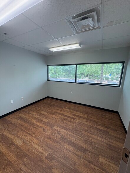 More Photos Of 2805 E Zion Rd, Fayetteville Medical For Lease
