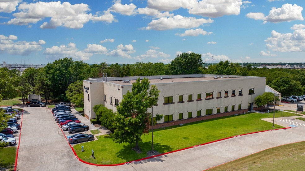 More Photos Of 1600 Republic Pky, Mesquite Unknown For Lease