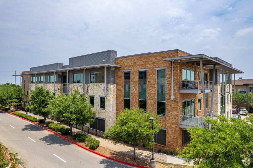 More Photos Of 13413 Galleria Cir, Bee Cave Office For Lease