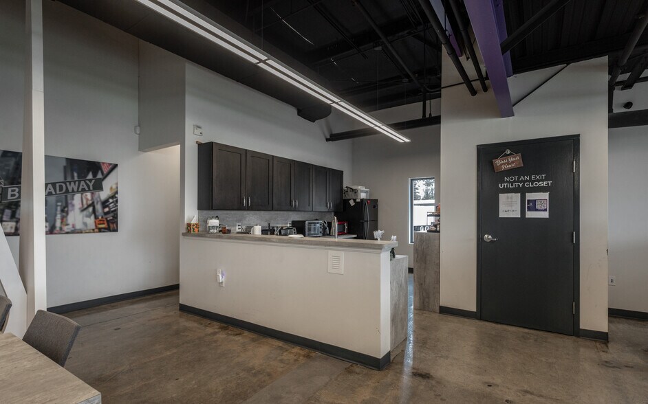 More Photos Of 1731 Camden Ave, Durham Manufacturing For Sale
