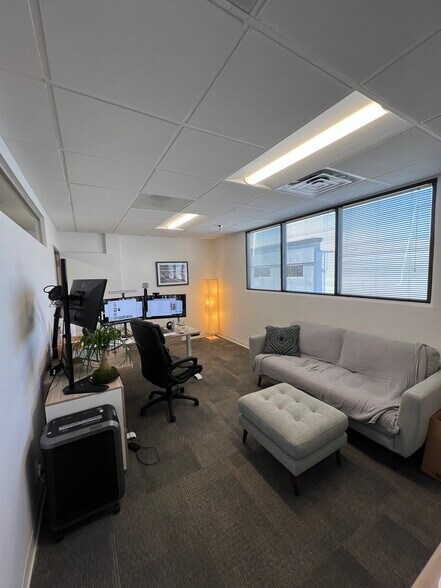 More Photos Of 330 Rancheros Dr, San Marcos Research And Development For Lease