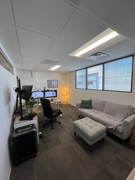 More Photos Of 330 Rancheros Dr, San Marcos Research And Development For Lease