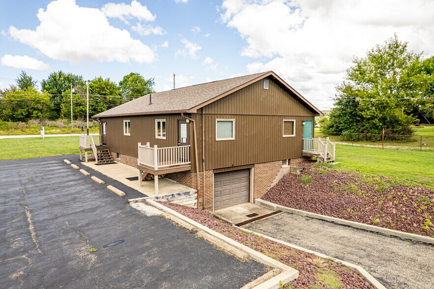 More Photos Of 376 E Main St, Mount Pleasant Medical For Sale