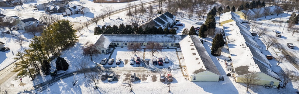 More Photos Of 1320 Knoll Crest Dr, Kendallville Apartments For Sale