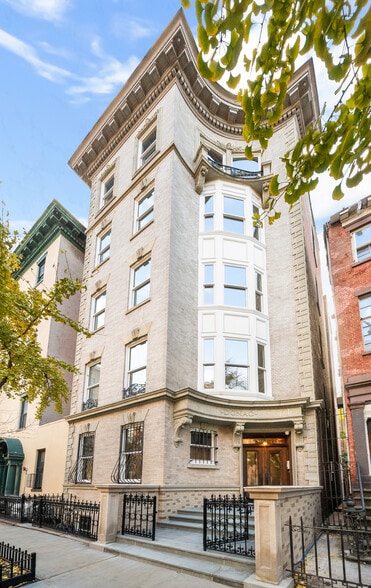 Primary Photo Of 402 W 20th St, New York Apartments For Sale