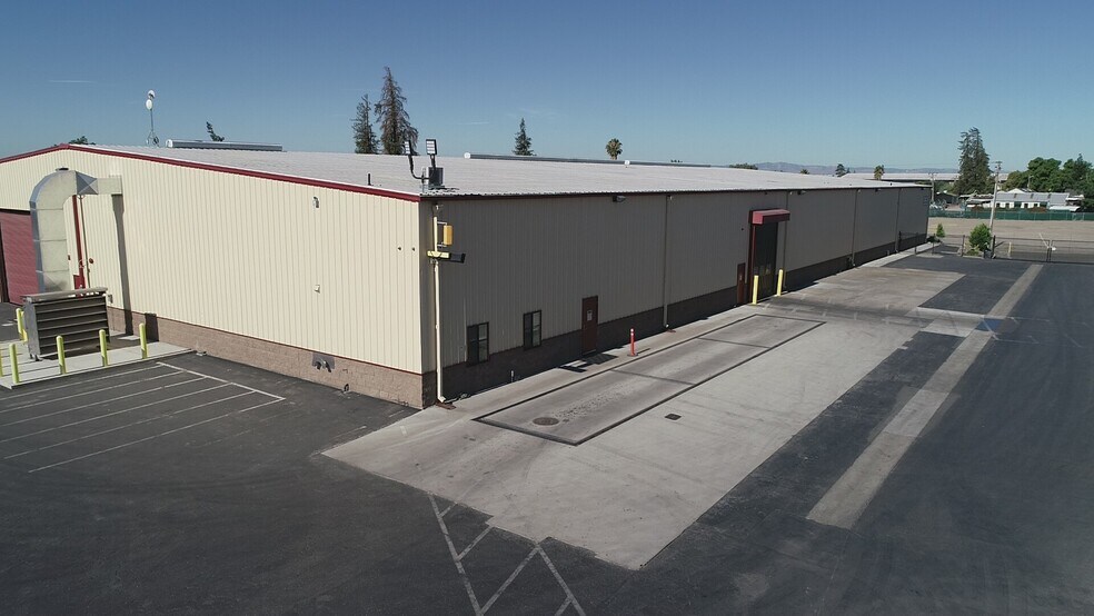 More Photos Of 506-530 El Roya Ave, Modesto Warehouse For Lease