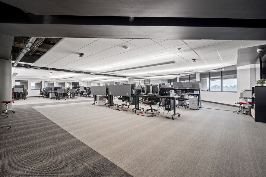 More Photos Of 7620 Guadalupe St, Austin Office For Lease