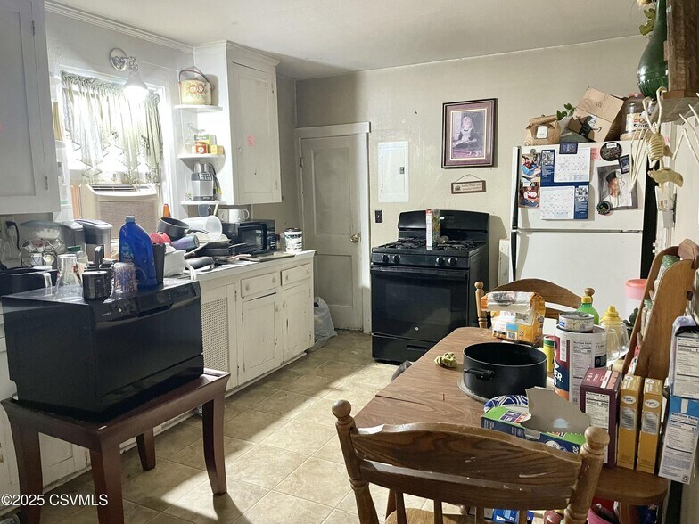 More Photos Of 512 Chestnut St, Mifflinburg Specialty For Sale