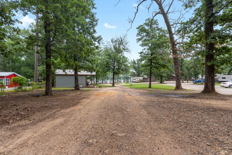 More Photos Of 7415 N State Line Rd, Karnack Trailer Camper Park For Sale