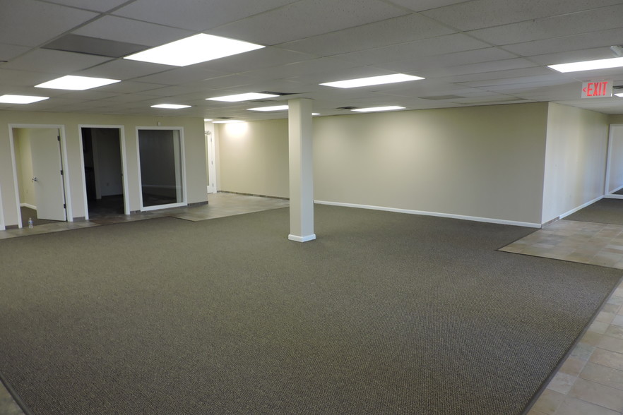 More Photos Of 55 E Thomas Rd, Phoenix Office For Sale