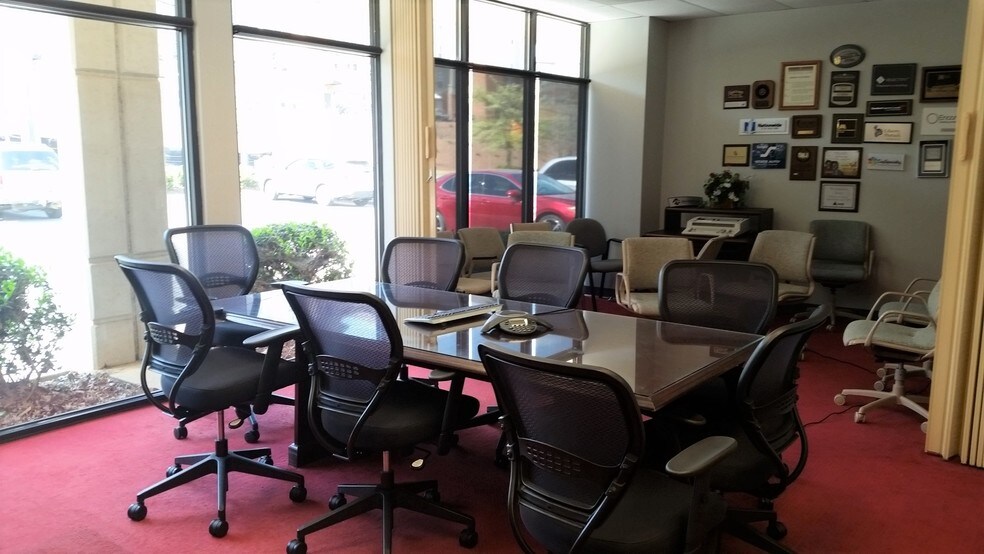 More Photos Of 1634 White Cir, Marietta Light Distribution For Sale