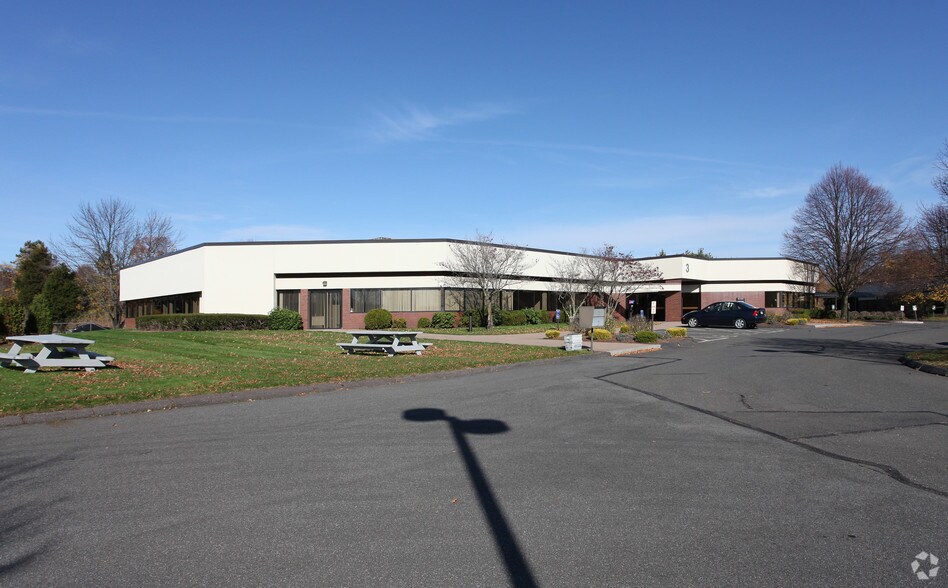 More Photos Of 825 Brook St, Rocky Hill Office For Lease