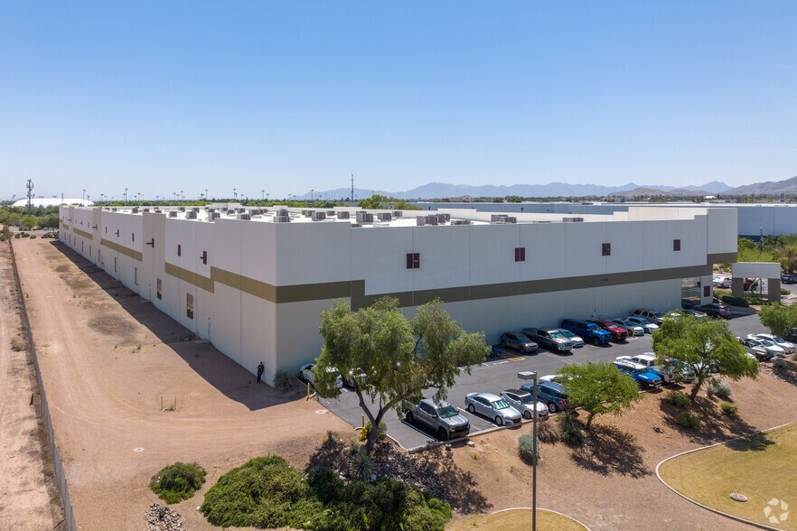 More Photos Of 800 W Carver Rd, Tempe Warehouse For Lease
