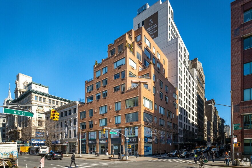 More Photos Of 600 Avenue of the Americas, New York Apartments For Lease