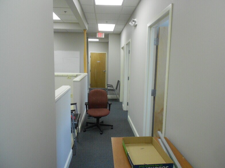 More Photos Of 495 Hawley Ln, Stratford Medical For Lease