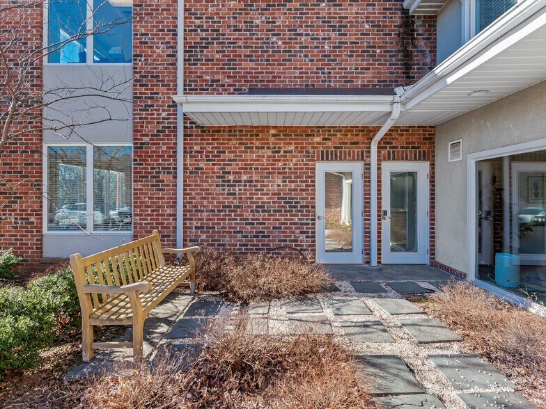 More Photos Of 77 Central Ave, Asheville Office For Sale