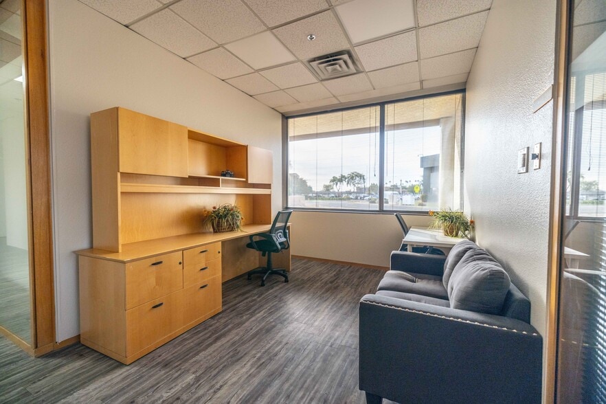 More Photos Of 2525 W Beryl Ave, Phoenix Office For Lease