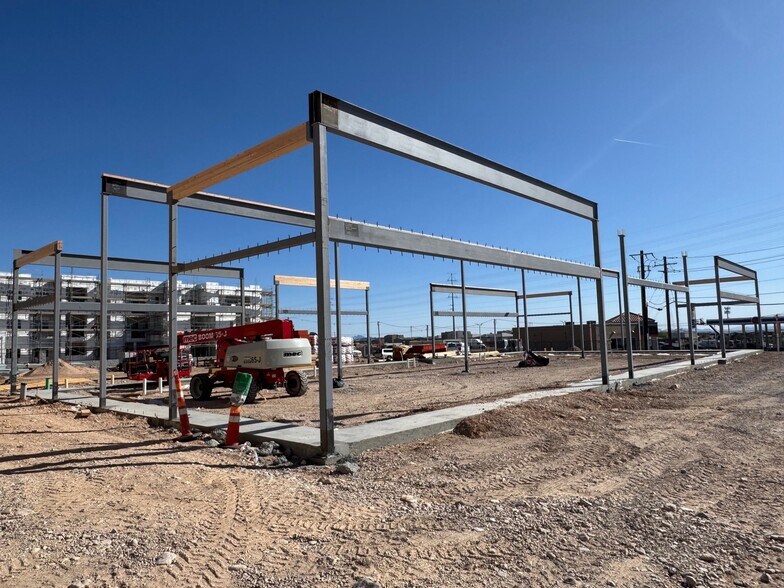 More Photos Of Rainbow & Blue Diamond, Las Vegas Unknown For Lease