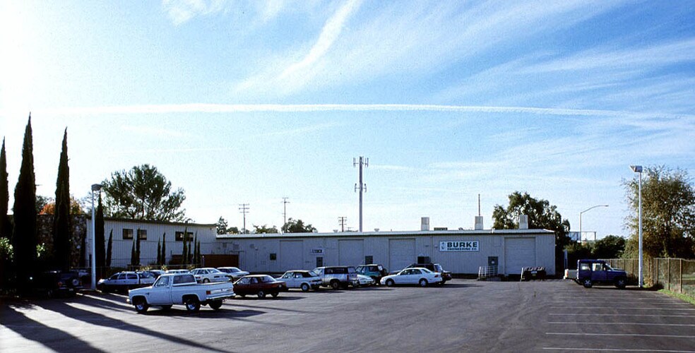 More Photos Of 3325-3327 Longview Dr, Sacramento Warehouse For Lease