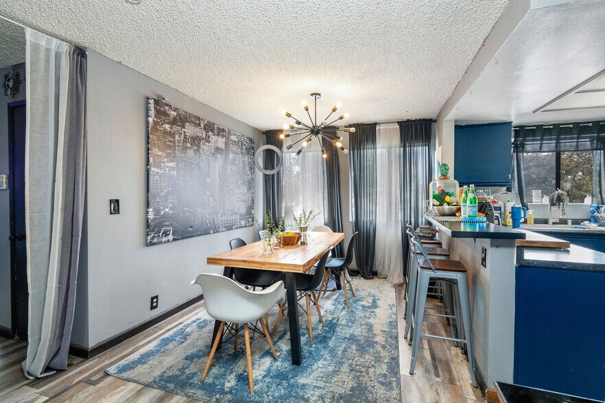 More Photos Of 12501 Kornblum Ave, Hawthorne Apartments For Sale