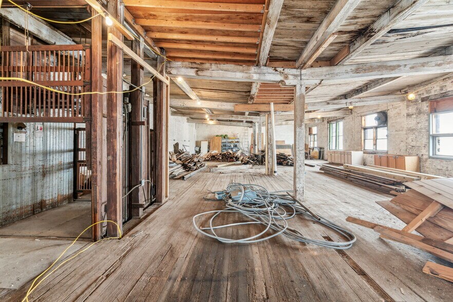 More Photos Of 2822-2824 Jasper St, Philadelphia Warehouse For Sale